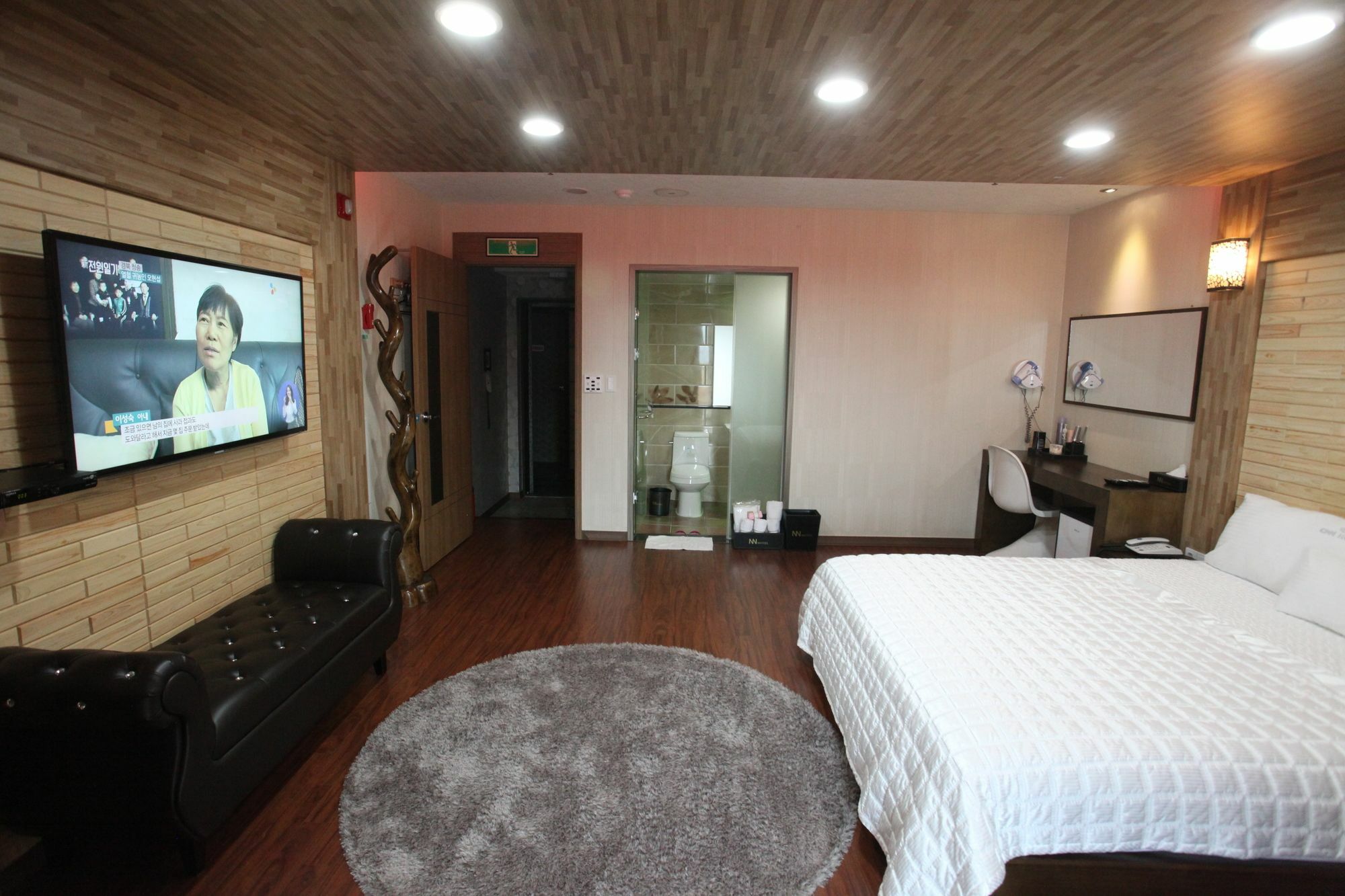 Cnn Hotel Changwon Esterno foto